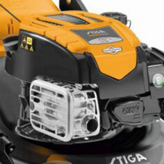Двигатель косилки изготовлен известной американской компанией Briggs&Stratton