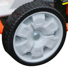 Благодаря наличию колес удобно перемещать генератор к месту работы или хранения