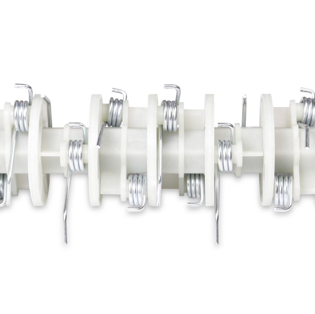 Многофункционален: работает в режиме аэратора и скарификатора