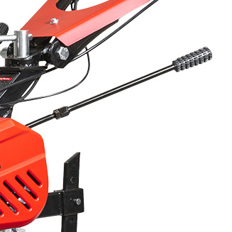 Две передние передачи с регулировкой скорости и одна задняя обеспечивают легкую маневренность