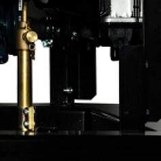 Для удобства пользователя имеется механический измеритель уровня топлива