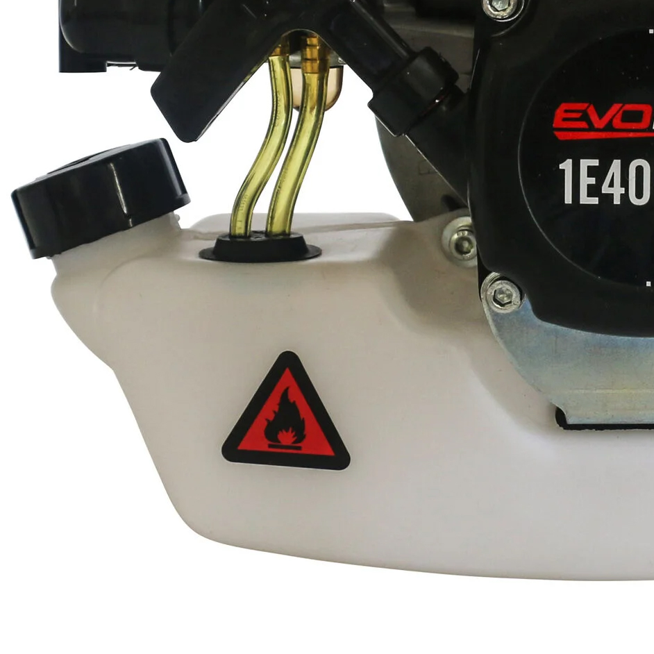 Светлый бак, чтобы было видно количество топлива