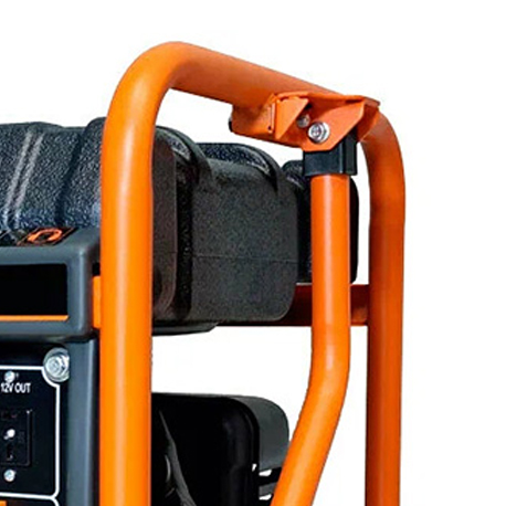 Все элементы генератора защищены от внешних повреждений стальной рамой