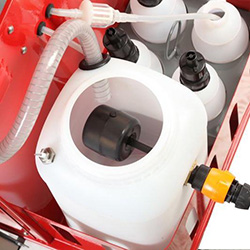 Объем бака для воды составляет 11 литров