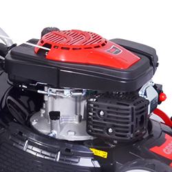 Мощный двигатель рабочим объемом 140 куб. см.