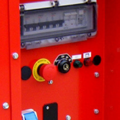 Возможна быстрая аварийная остановка работающего генератора специальной кнопкой