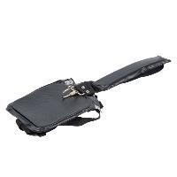 В комплекте поставляется ременная оснастка для облегчения нагрузки на руки