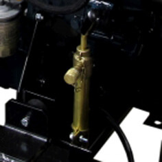 Для удобства пользователя имеется механический измеритель уровня топлива