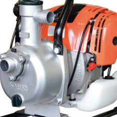 Малый вес мотопомпы способствует удобству частного использования