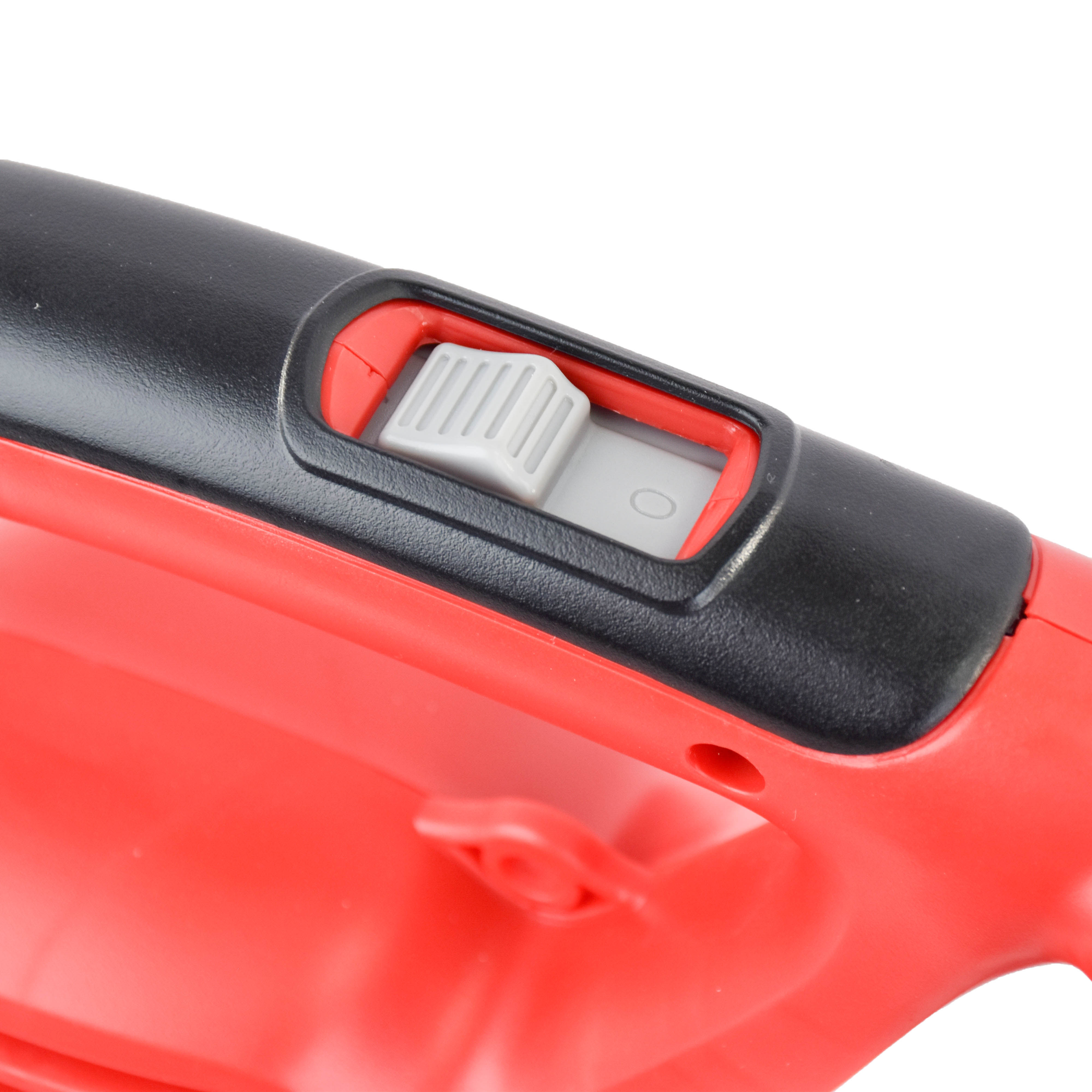 Все органы управления удобно расположены на рукоятке