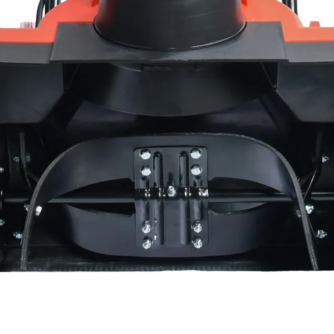 Обрезиненный шнек не повреждает убираемую поверхность