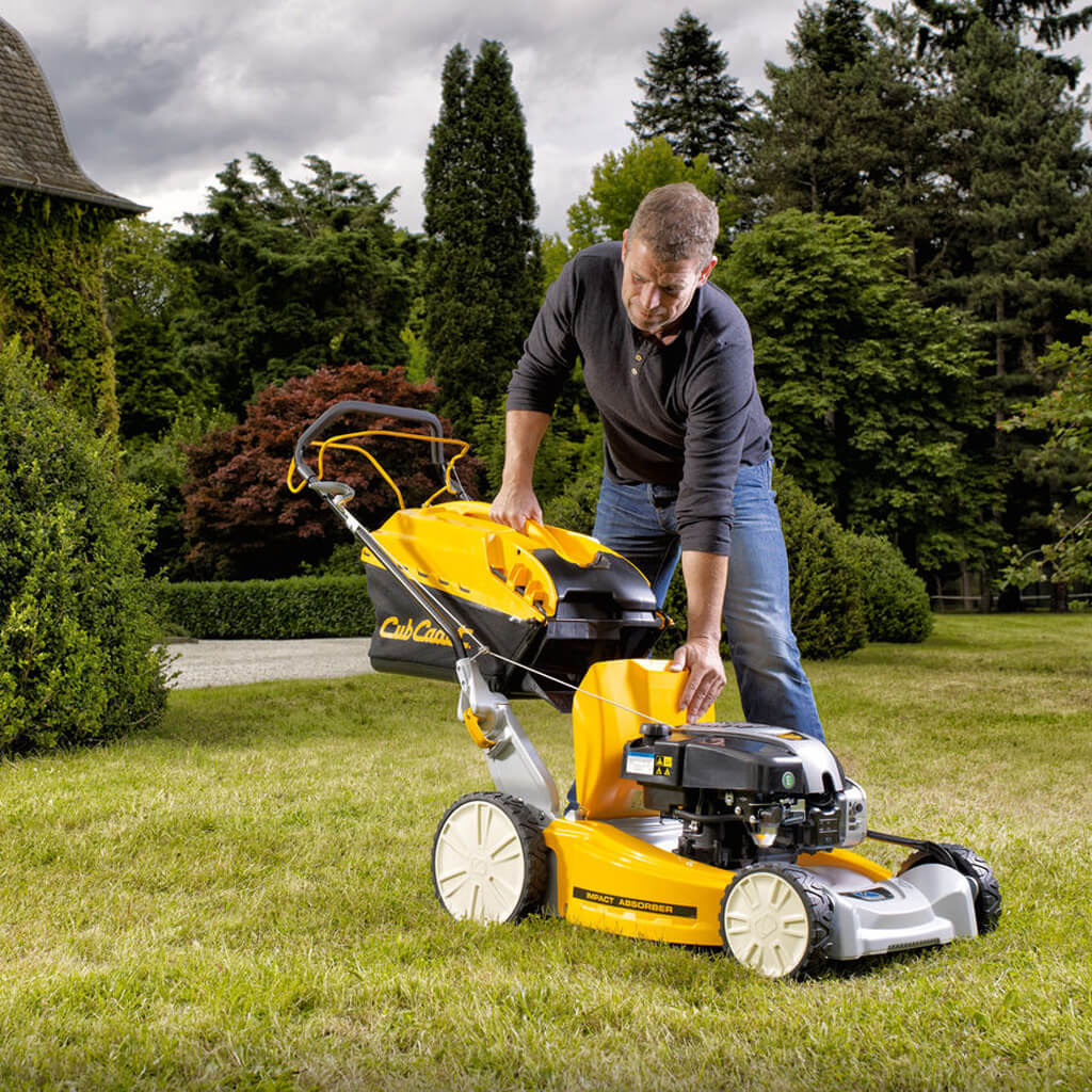 Газонокосилка бензиновая Cub Cadet CC 46 SPC V