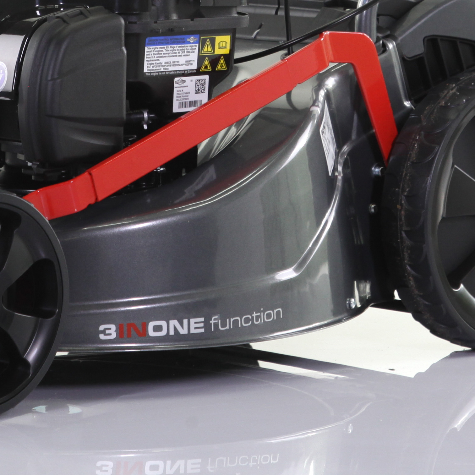 Индивидуальная ручная регулировка высоты среза в 7 положениях