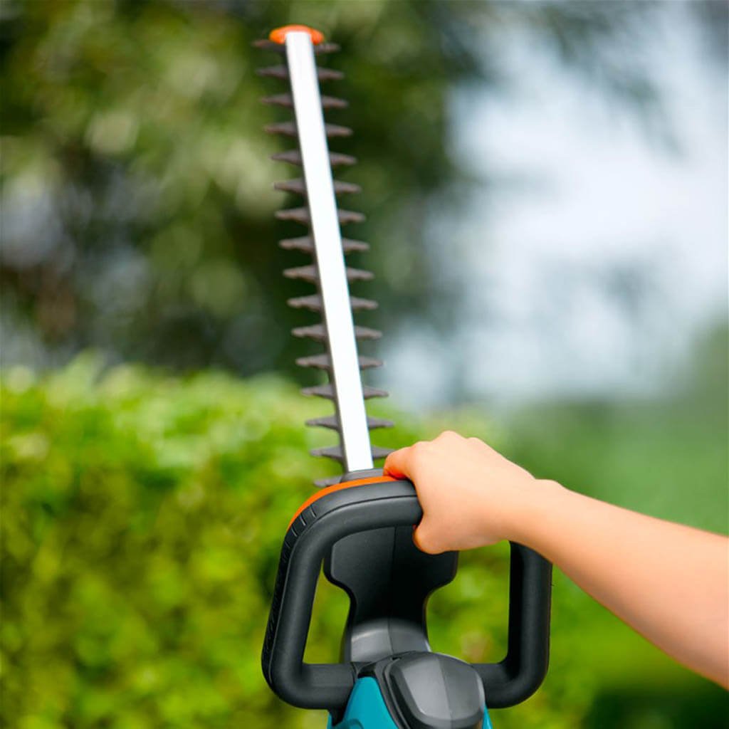 Кусторез (ножницы) электрический Gardena EasyCut 48 PLUS