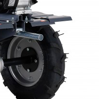 Вал отбора мощности (ВОМ) активирует роторное и косилное оборудование