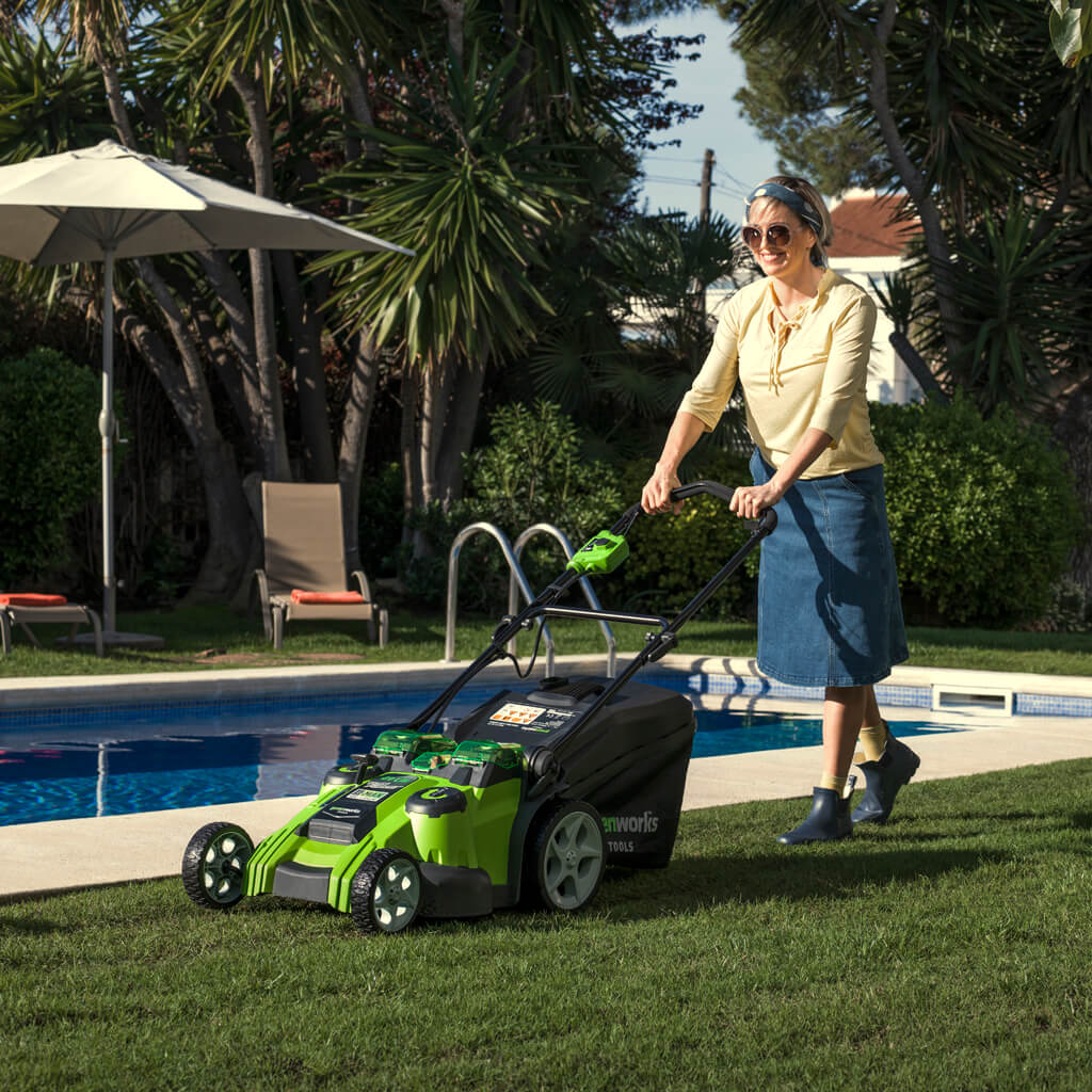 Газонокосилка аккумуляторная Greenworks G40LM49DBK4 (4 А.ч. и з.у.)